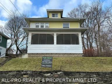 Main picture of 916 Orchard Pl