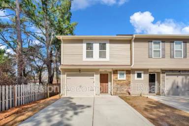 Main picture of 2644 Middle Branch Bnd