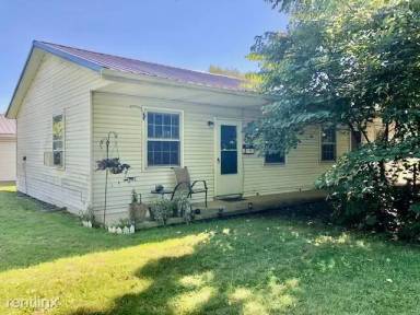 Main picture of 880 Ellis Ave