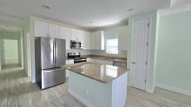 Main picture of 619 E Virginia Ave