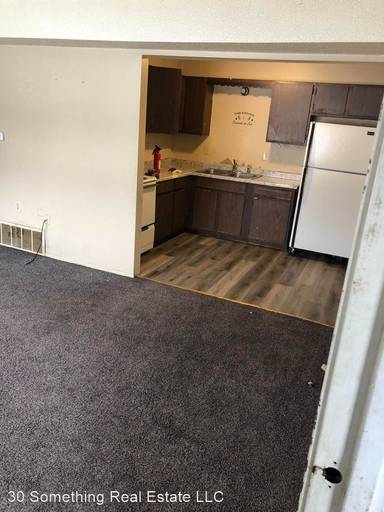 Main picture of 1220 Meadow Ln