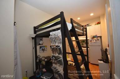 Main picture of 12 Hancock St