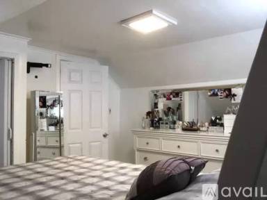 Main picture of 1118 Belmont Ave
