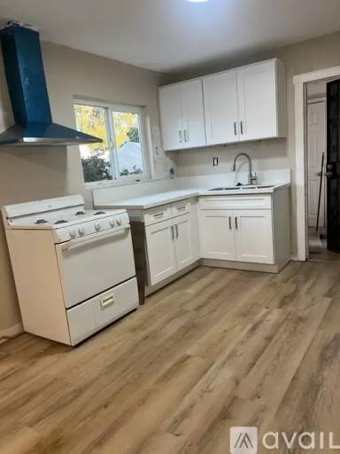 Main picture of 606 W 4th Ave