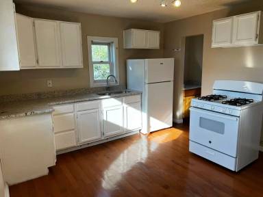 Main picture of 1097 Suburban Ave