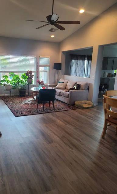 Main picture of 17407 N Larkspur Ln