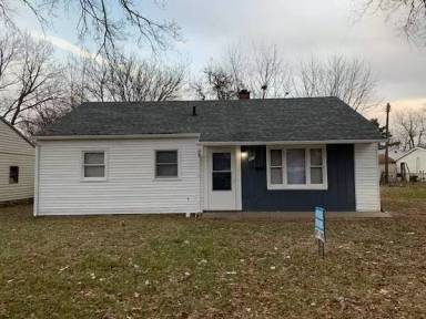 Main picture of 1210 Carver Dr
