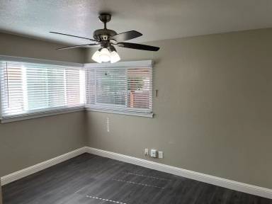 Main picture of 453 N 4th St