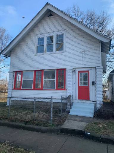 Main picture of 233 N 14th 1/2 St