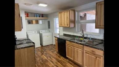 Main picture of 908 Madsen Ln
