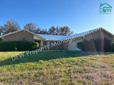 Main picture of 125 Woodland Dr