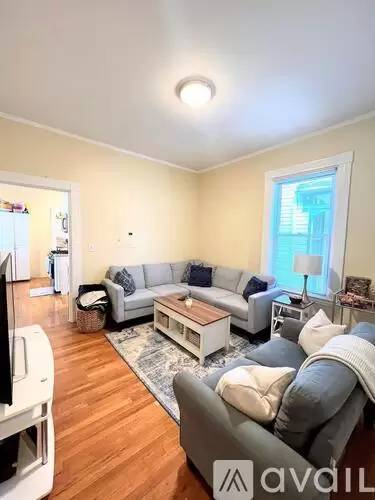 Main picture of 413 Washington St