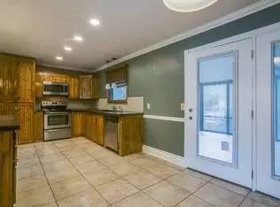 Main picture of 605 Brook Dr