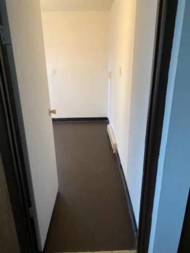 Main picture of 1532 Woodland Ave NW