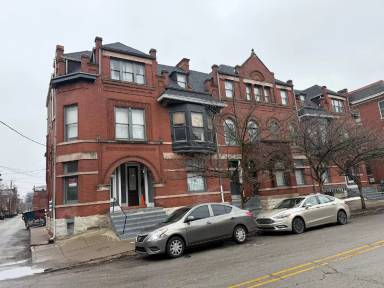 Main picture of 216 W Burnett Ave