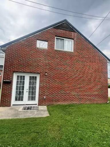 Main picture of 23 Madelaine Pl
