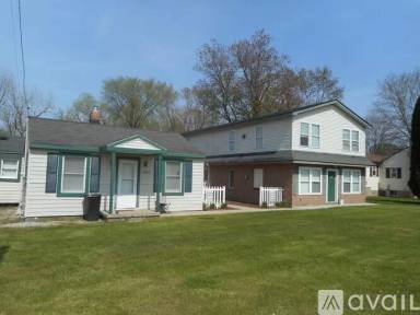 Main picture of 26672 W Huron River Dr