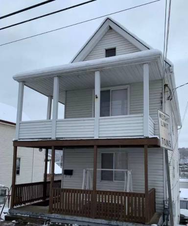 Main picture of 206 Thompson Ave