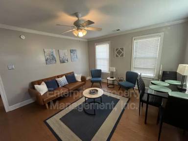 Main picture of 605 Houston St