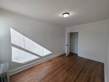 Main picture of 828 Jefferson Ave