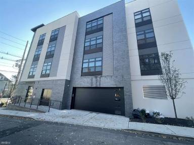 Main picture of 4607 Tonnelle Ave