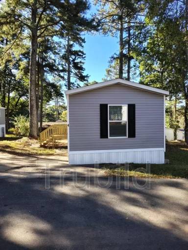 Main picture of 4 Poole Cir