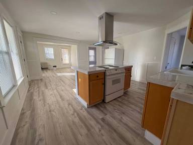 Main picture of 51 Washington St