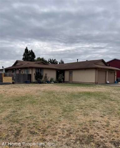 Main picture of 825 W Airway Rd
