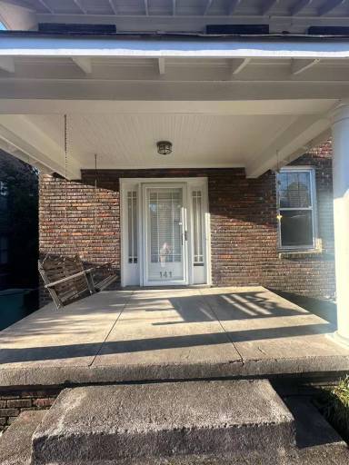 Main picture of 141 S Pickens St