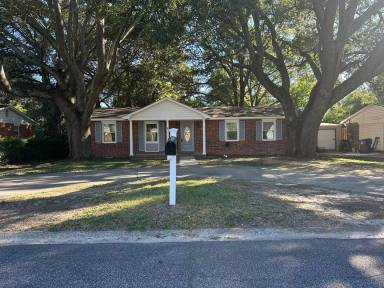 Main picture of 114 Karen Dr