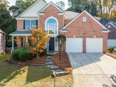 Main picture of 174 Ennisbrook Dr SE