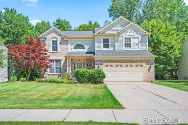 Main picture of 4605 Woodcreek Dr SE