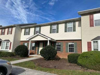 Main picture of 302 Sheliah Ct