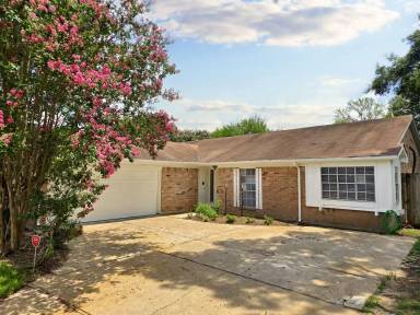Main picture of 22619 Deville Dr
