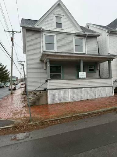 Main picture of 101 2nd Ave