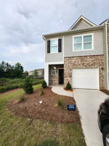Main picture of 595 Magnolia Cir