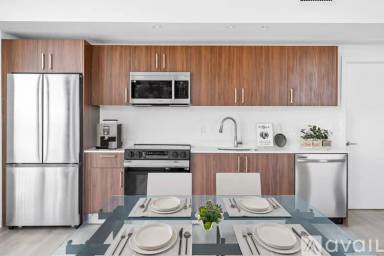 Main picture of 901 NW 39th Ave