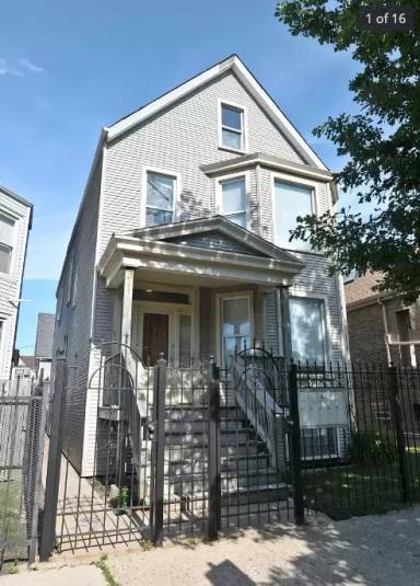 Main picture of 2033 N Avers Ave