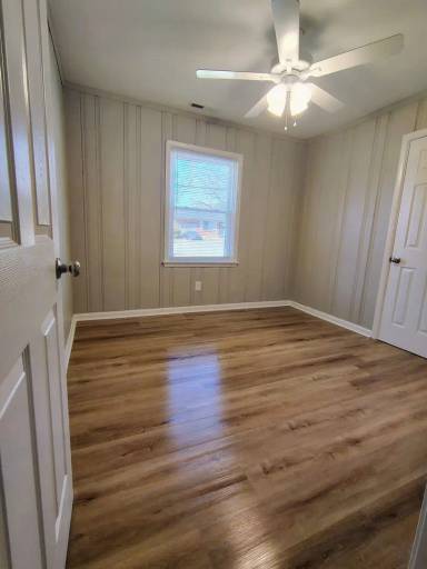 Main picture of 1704 Holly Dr