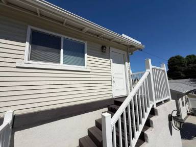 Main picture of 25461 Cole St