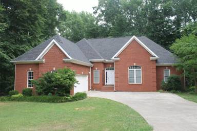 Main picture of 105 Charlemagne Cir