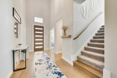 Main picture of 211 Coyote Creek Dr