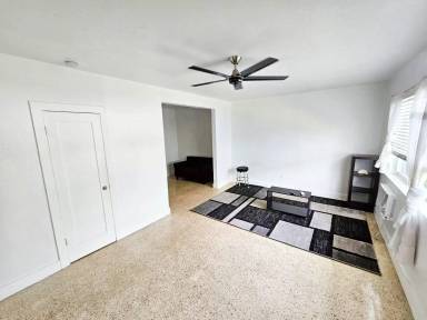 Main picture of 805 81st St