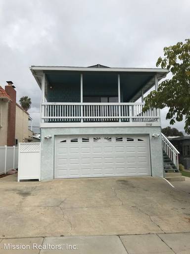 Main picture of 33902 Malaga Dr