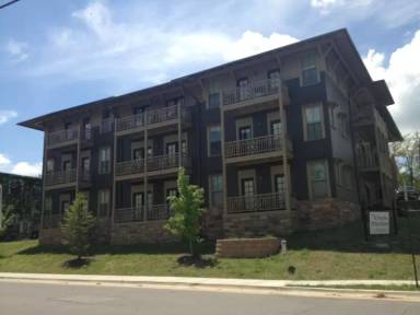 Main picture of 705 W Douglas St