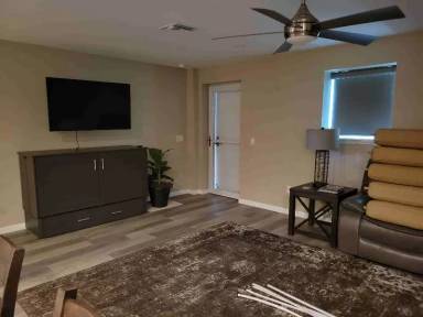 Main picture of 1044 Lowry Ln