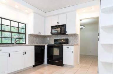 Main picture of 8011 SW 196th Ter