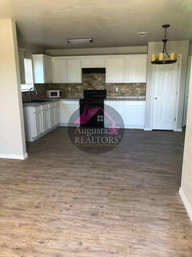 Main picture of 301 Thornton