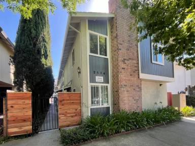 Main picture of 2524 I St