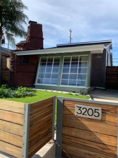 Main picture of 3205 W Alameda Ave